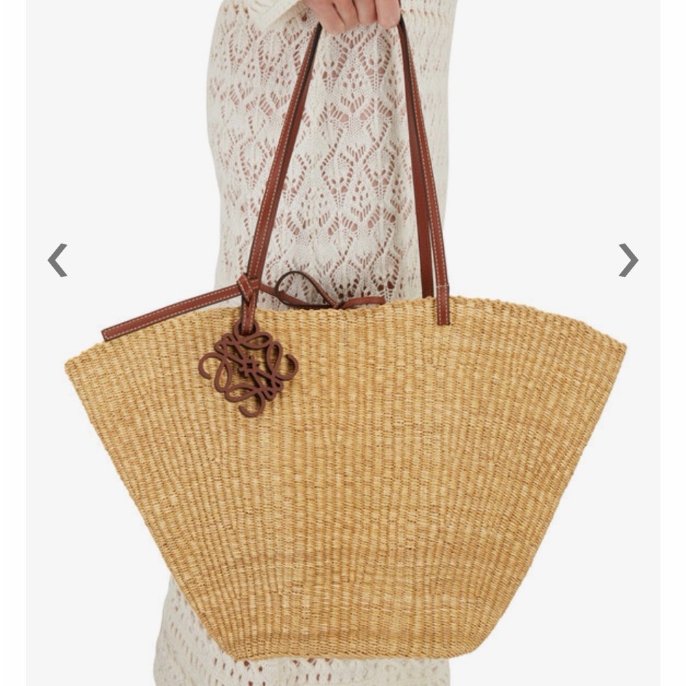 Loewe Medium Shell Basket Bag (raffia)